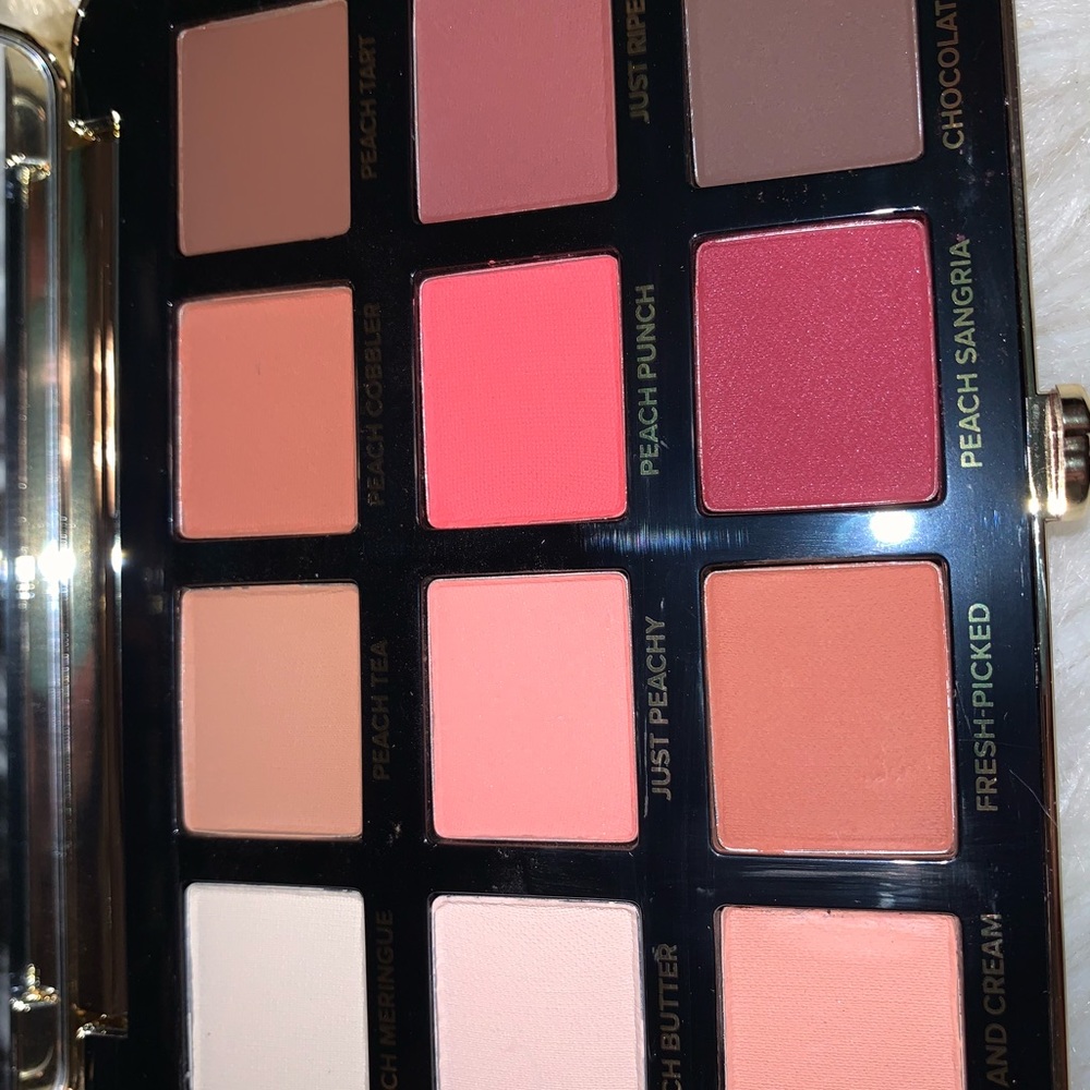 Too faced eyeshadow palette